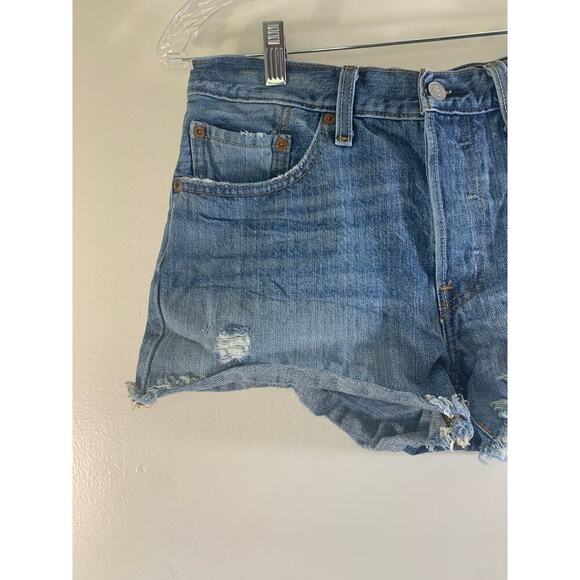 LEVI’S Women’s 501 Button Fly Cut Off Jean Shorts / Size: W27 - Picture 7 of 9